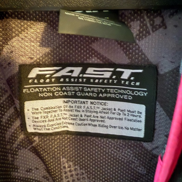 FVR Women's Ski Jacket - Black and Pink - Picture 4 of 7